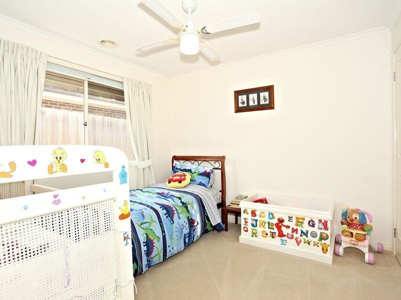 3 Durnoch Place, Cranbourne VIC 3977