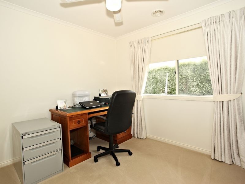 3 Durnoch Place, Cranbourne VIC 3977