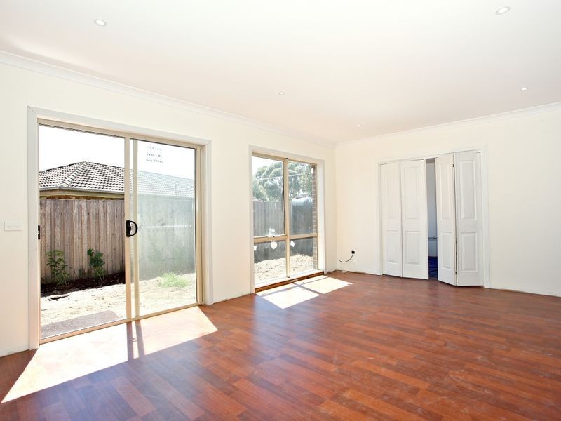 2/23 Clarendon Street, Cranbourne VIC 3977