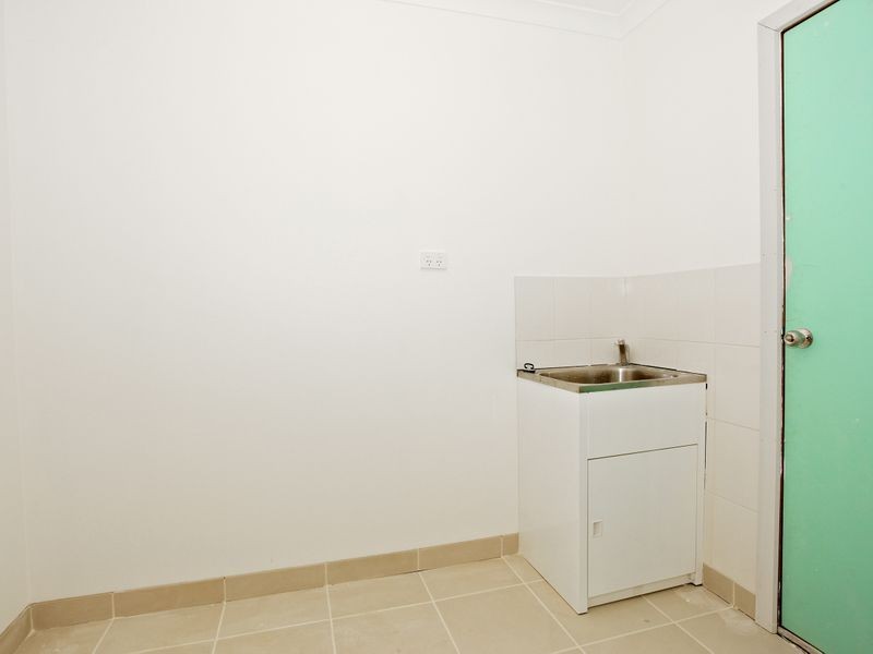 2/23 Clarendon Street, Cranbourne VIC 3977