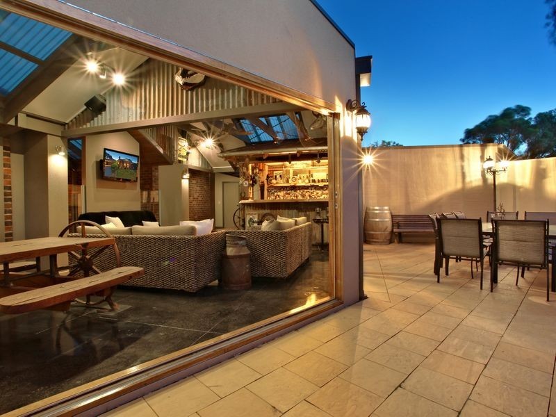 19 Barilla Court, Cranbourne VIC 3977