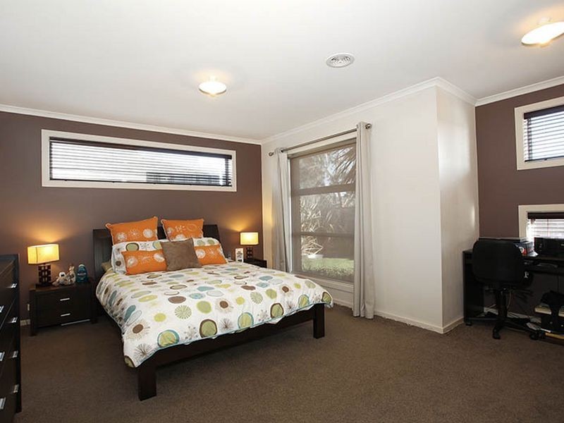 23 Ferndown Drive, Cranbourne VIC 3977