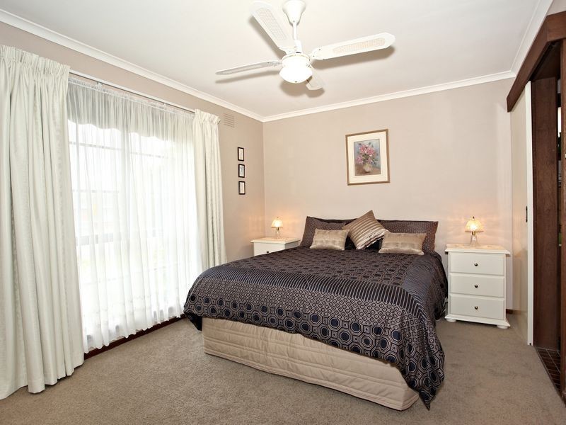 14 Cranbourne Drive, Cranbourne VIC 3977