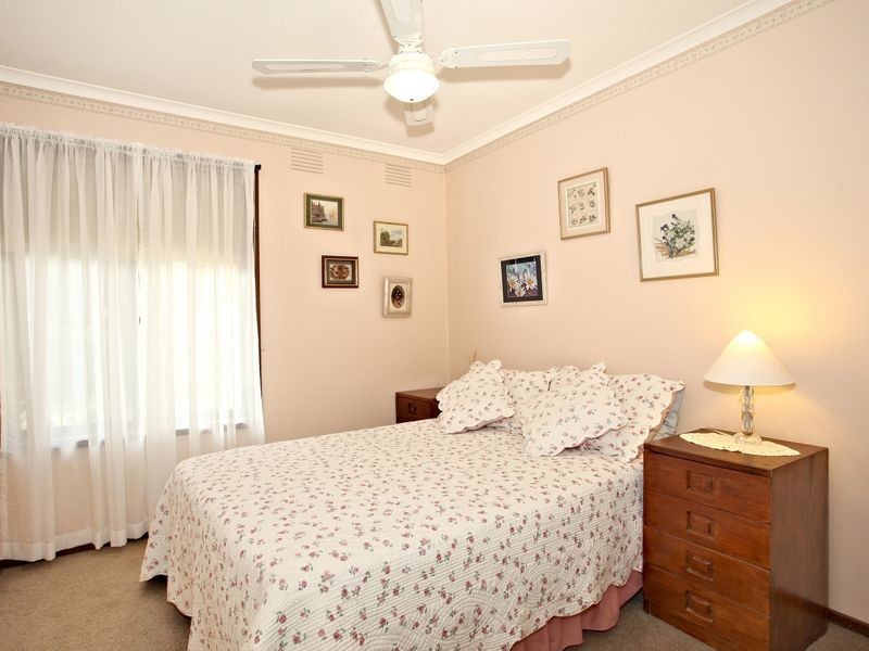 14 Cranbourne Drive, Cranbourne VIC 3977