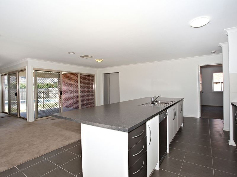 4 Flash Dan Drive, Cranbourne East VIC 3977