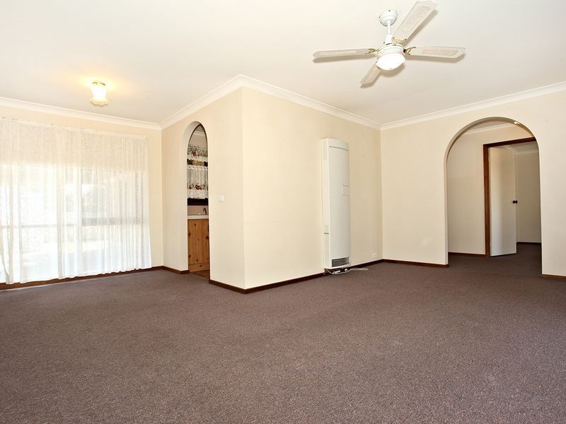 86 Gipps Crescent, Cranbourne North VIC 3977