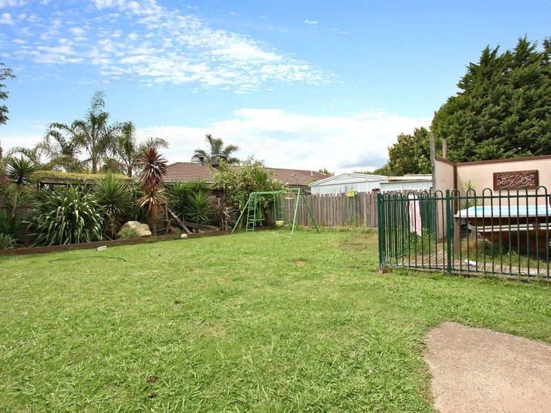 132 Endeavour Drive, Cranbourne North VIC 3977