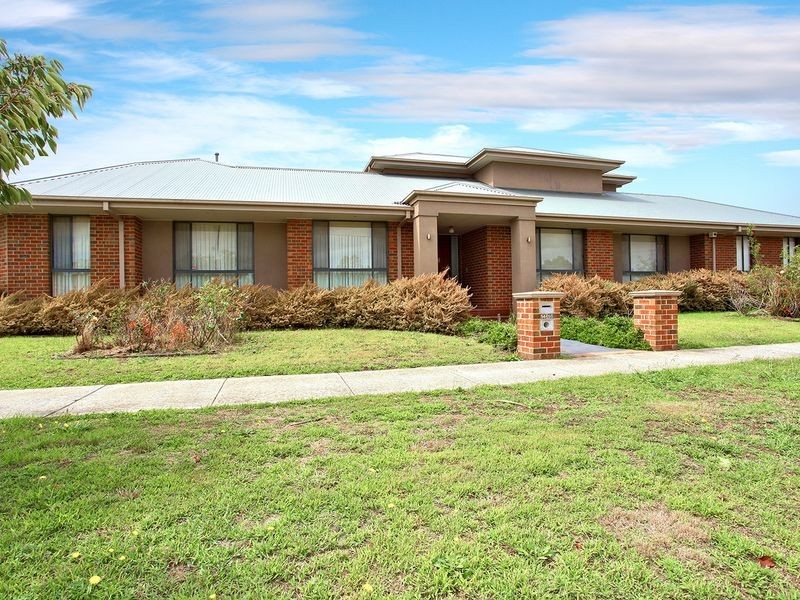 54 – 56 Cherry Hills Drive, Cranbourne VIC 3977