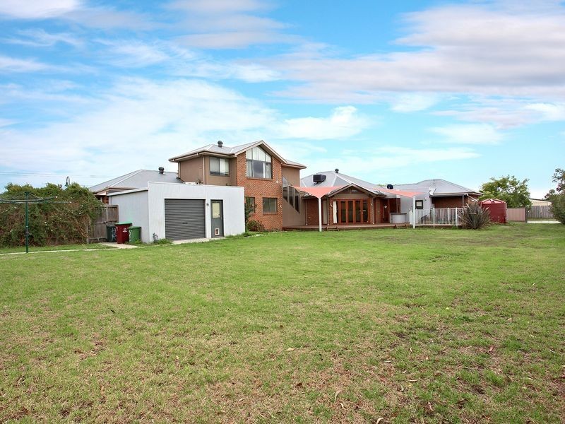 54 – 56 Cherry Hills Drive, Cranbourne VIC 3977