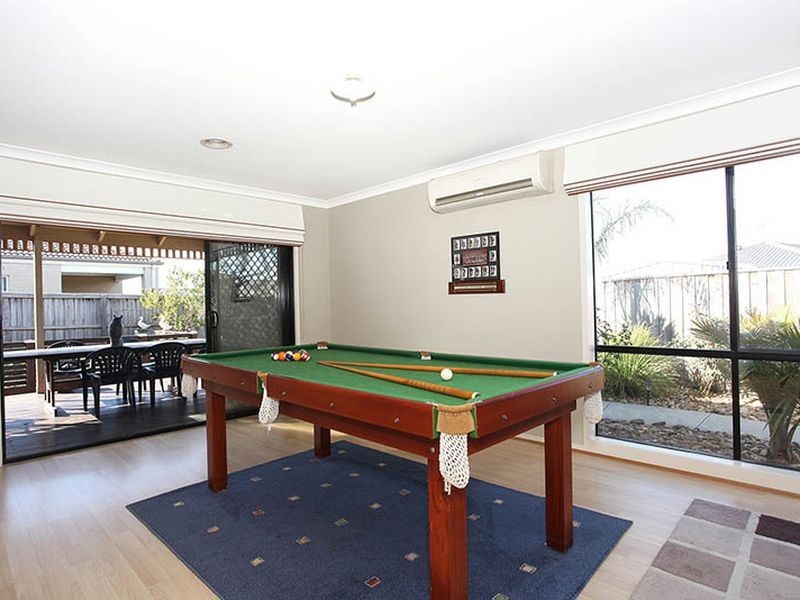 4 Honey Myrtle Way, Cranbourne VIC 3977