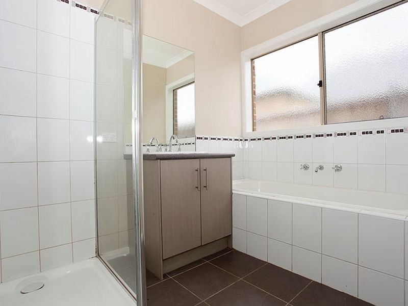 45 Yammerbrook Way, Cranbourne East VIC 3977