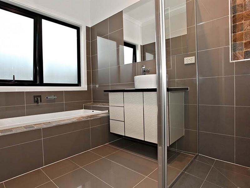 4 Rock Daisy Drive, Cranbourne West VIC 3977