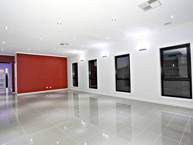 4 Rock Daisy Drive, Cranbourne West VIC 3977