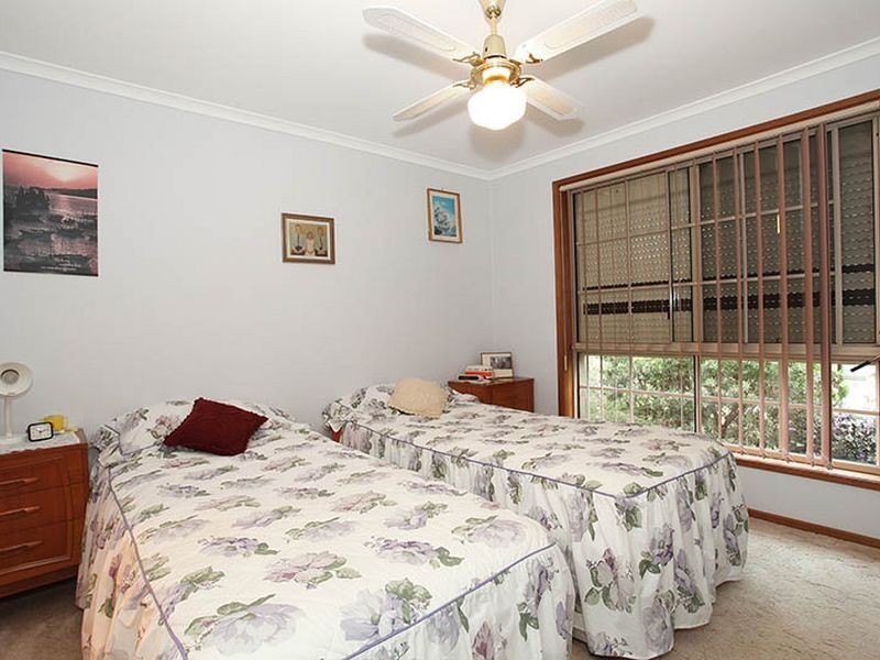 14 Navarre Drive, Cranbourne West VIC 3977