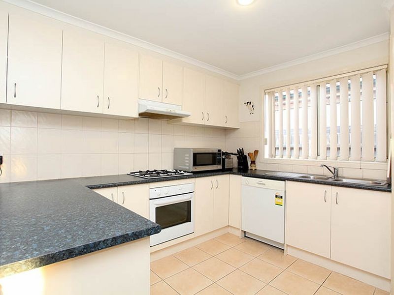 31 Geebung Road, Cranbourne West VIC 3977