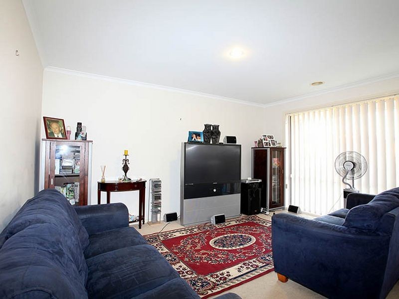 31 Geebung Road, Cranbourne West VIC 3977