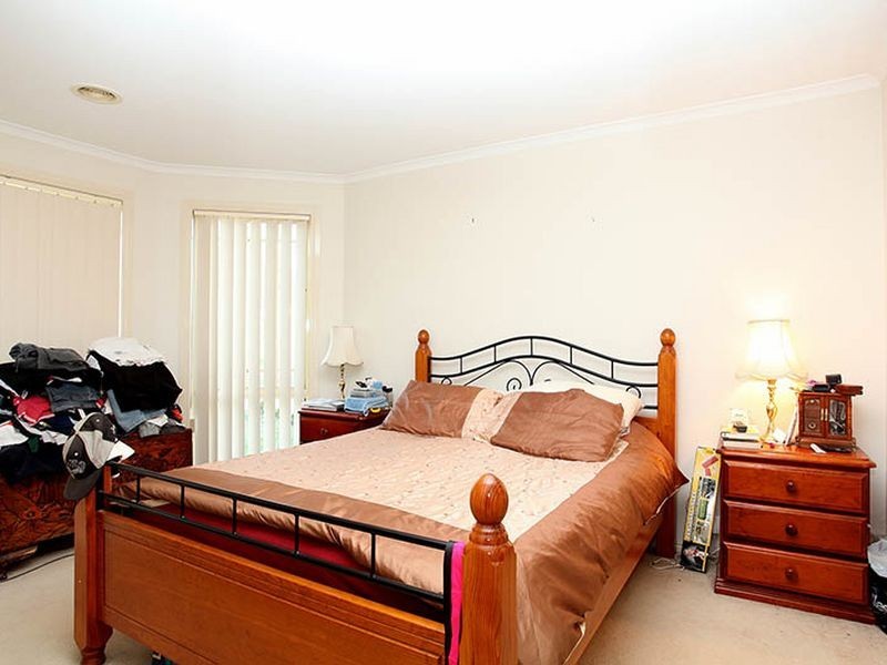 31 Geebung Road, Cranbourne West VIC 3977