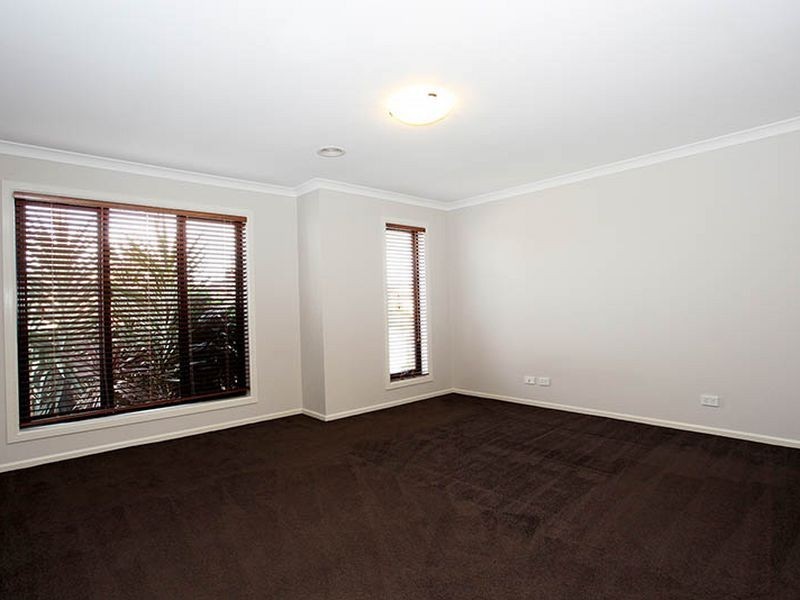 47 Flametree Circuit, Cranbourne East VIC 3977