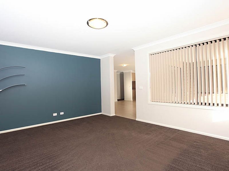 47 Flametree Circuit, Cranbourne East VIC 3977