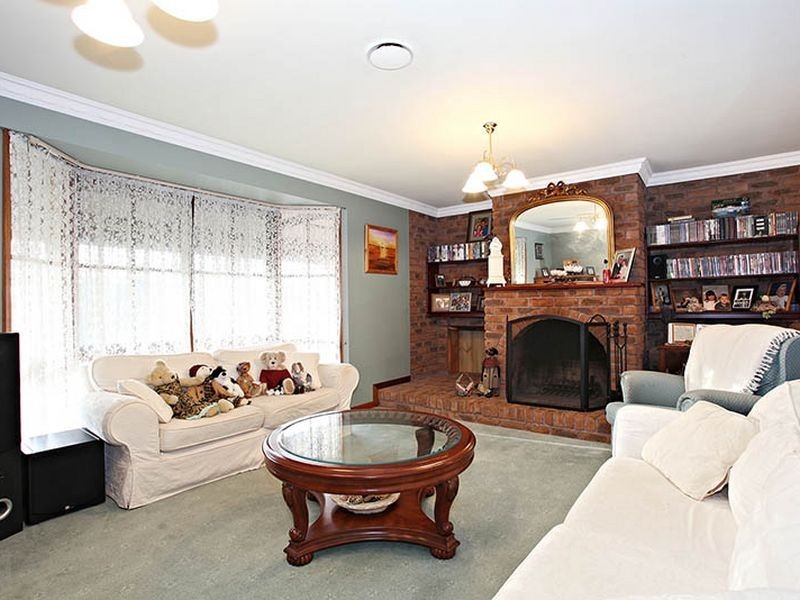 64 Lawless Drive, Cranbourne North VIC 3977