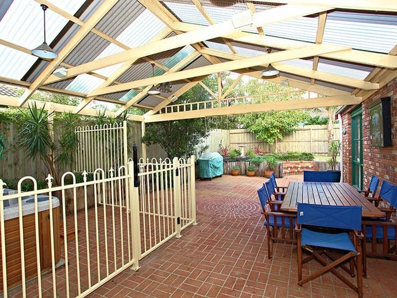 64 Lawless Drive, Cranbourne North VIC 3977