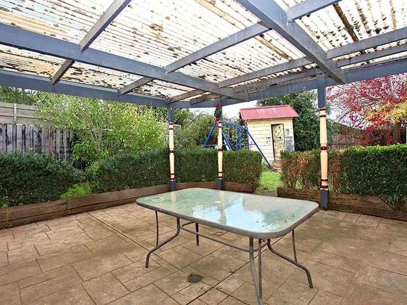 16 Bradley Way, Cranbourne West VIC 3977