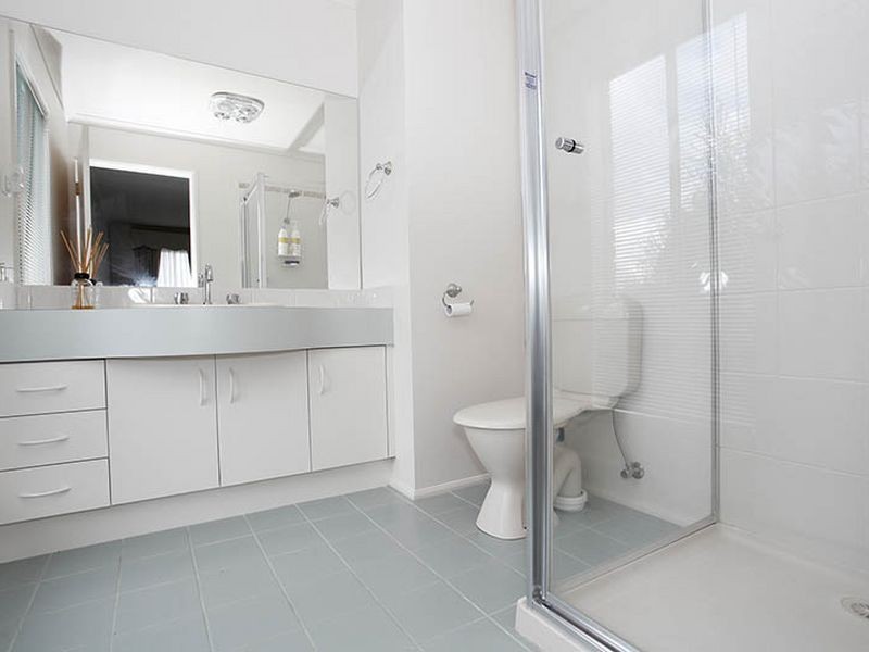 7 Houndsforth Street, Cranbourne East VIC 3977