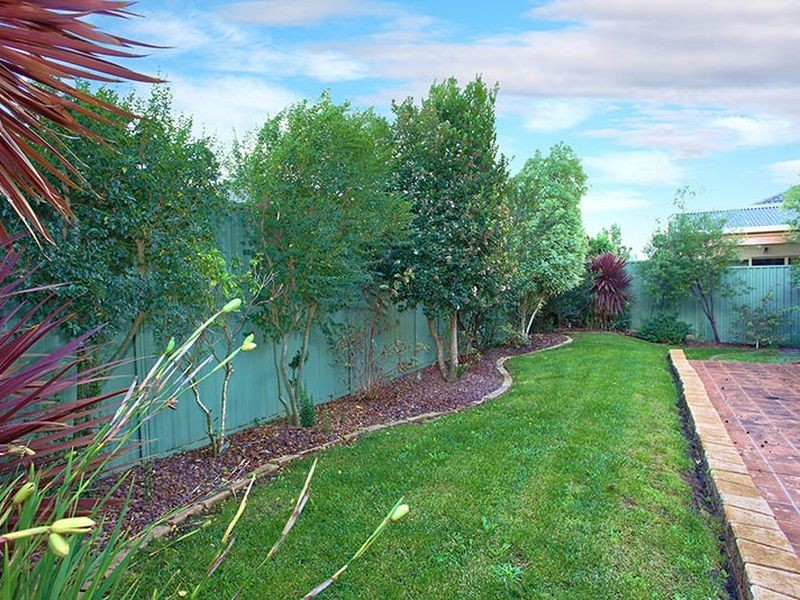 7 Houndsforth Street, Cranbourne East VIC 3977