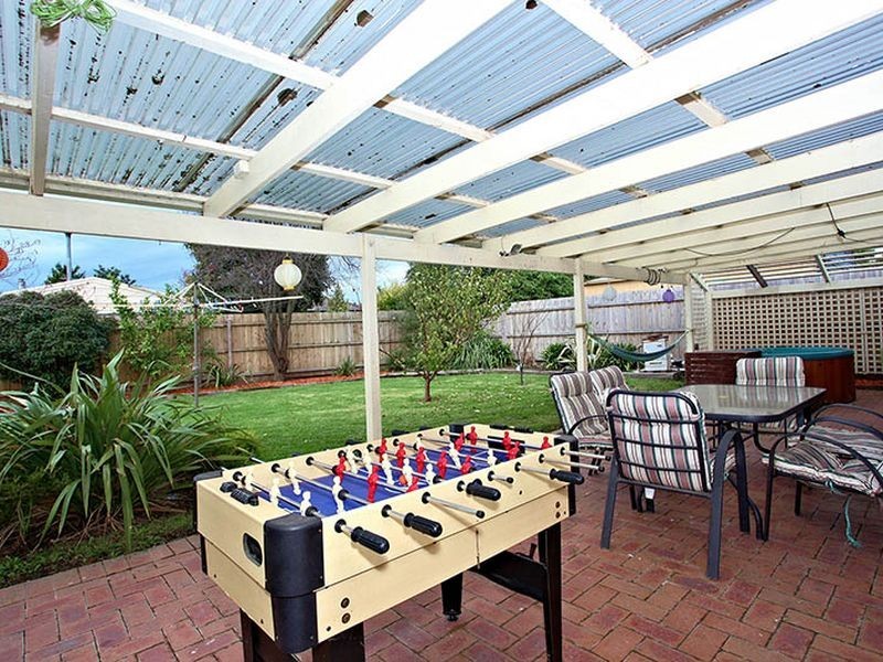 9 Macquarie Court, Cranbourne North VIC 3977