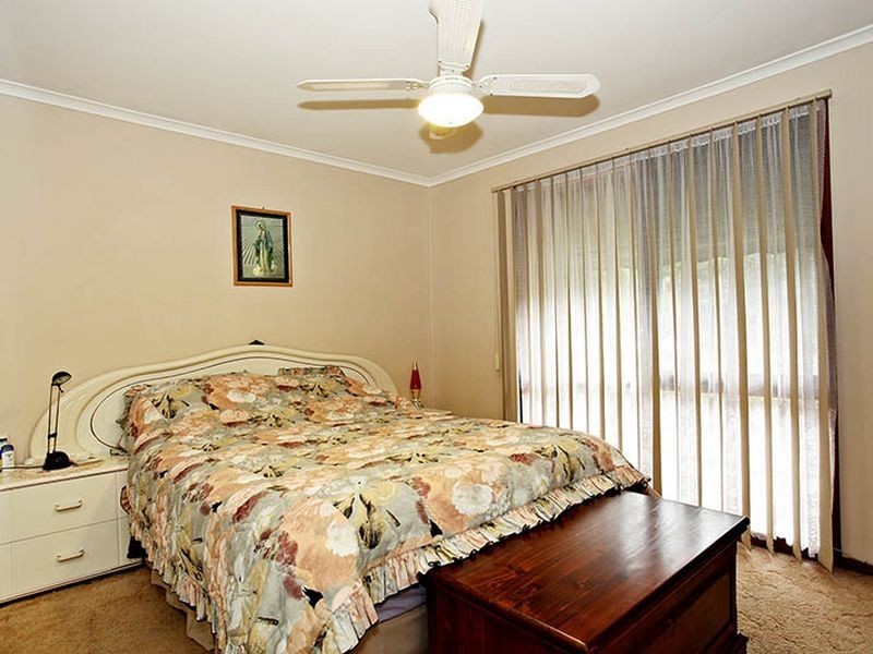 9 Macquarie Court, Cranbourne North VIC 3977