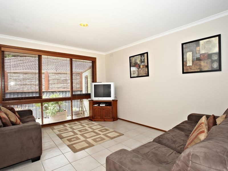 132 Endeavour Drive, Cranbourne North VIC 3977