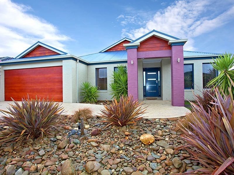4 Faldo Place, Cranbourne North VIC 3977