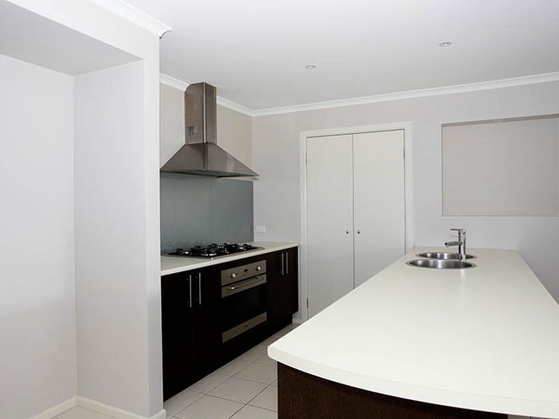 4 Faldo Place, Cranbourne North VIC 3977
