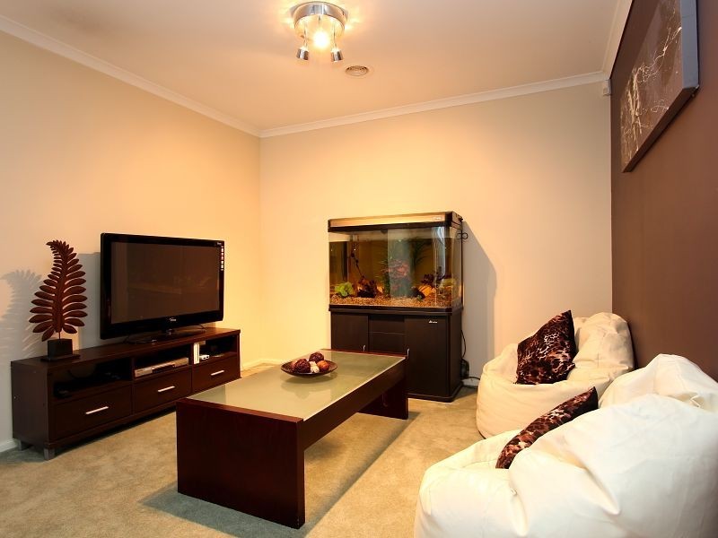 19 Greenock Crescent, Cranbourne VIC 3977