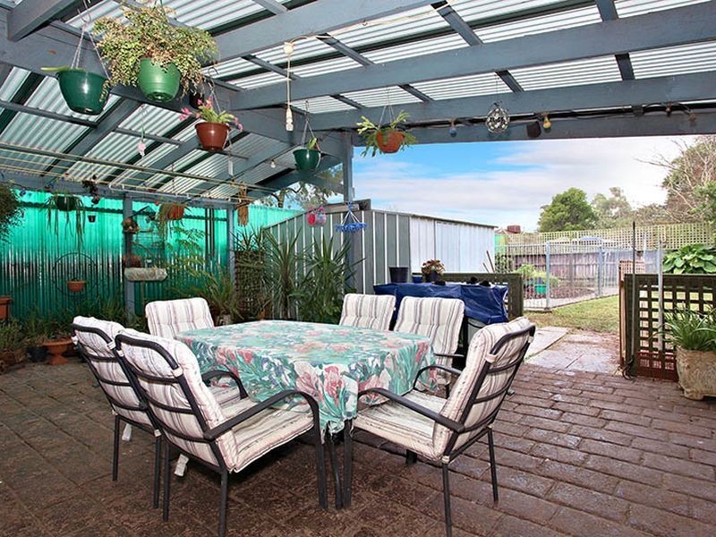 17 Roma Avenue, Cranbourne VIC 3977