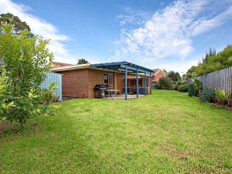 3 Walnut Court, Cranbourne North VIC 3977