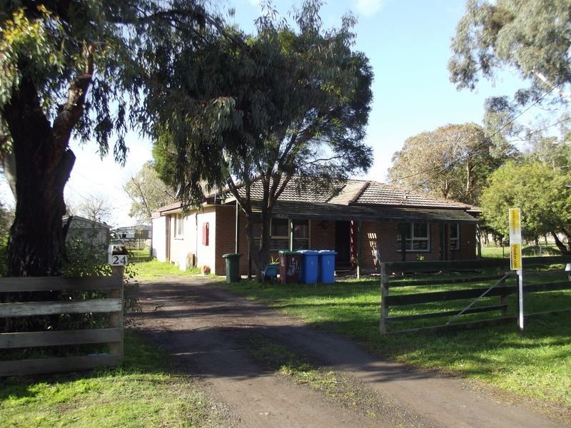 24 Collison Road, Cranbourne East VIC 3977