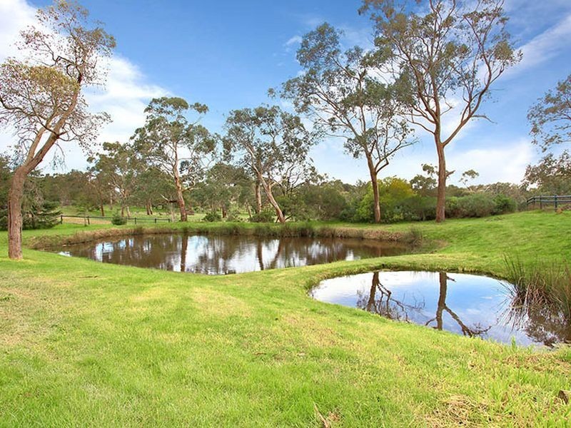 85 Roslyn Road, Cranbourne South VIC 3977