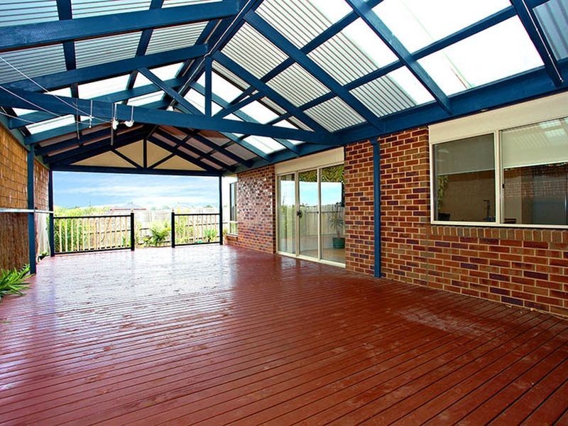 11 Elphin Close, Lynbrook VIC 3975