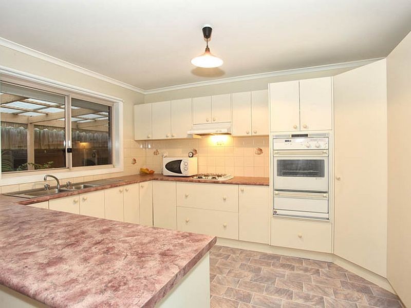 3 Tinara Court, Cranbourne North VIC 3977