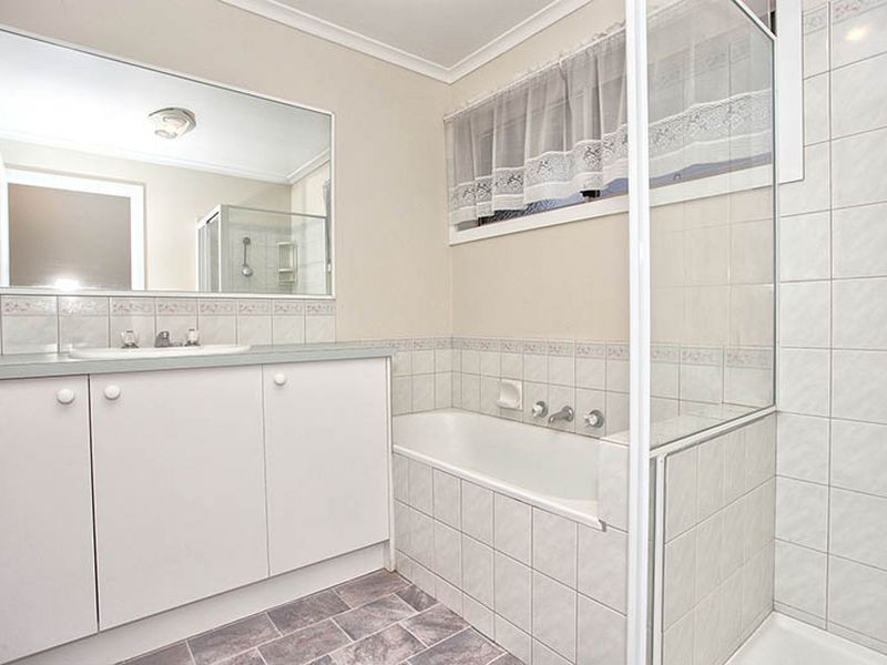 3 Tinara Court, Cranbourne North VIC 3977