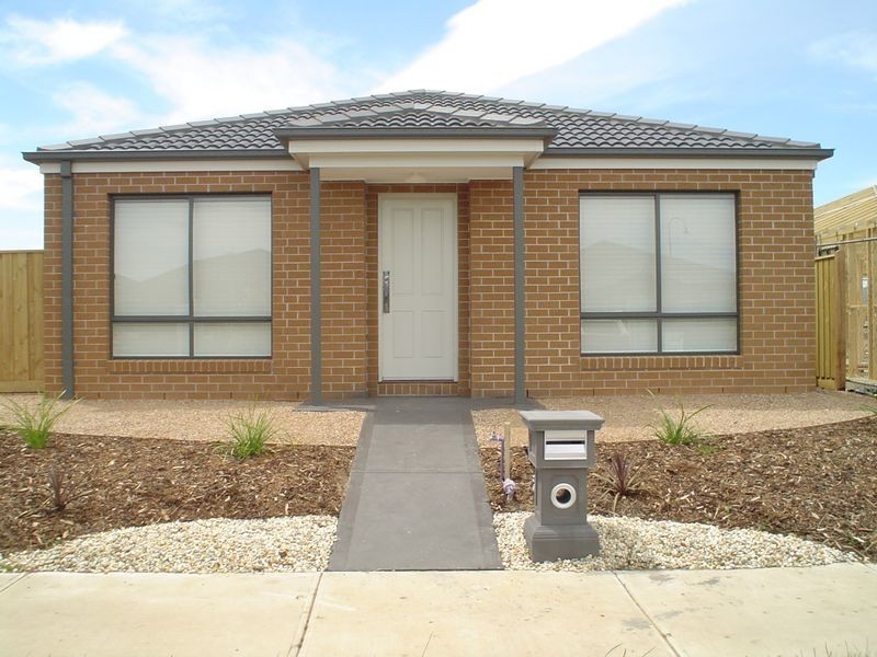 12 Rammer Way, Cranbourne VIC 3977