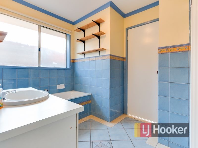 26 Allemby Drive, Cranbourne West VIC 3977