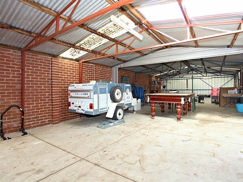 16 Cranbourne Drive, Cranbourne VIC 3977