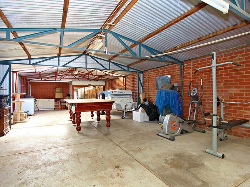 16 Cranbourne Drive, Cranbourne VIC 3977