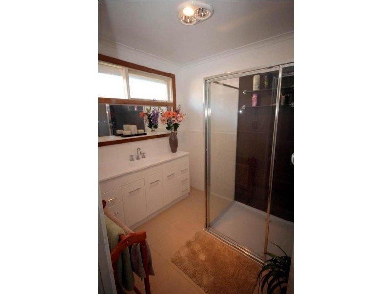 16 Clarendon Street, Cranbourne VIC 3977