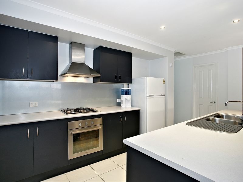 5 Lily Place, Cranbourne VIC 3977
