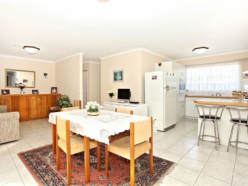 6 Bronhill Court, Cranbourne West VIC 3977