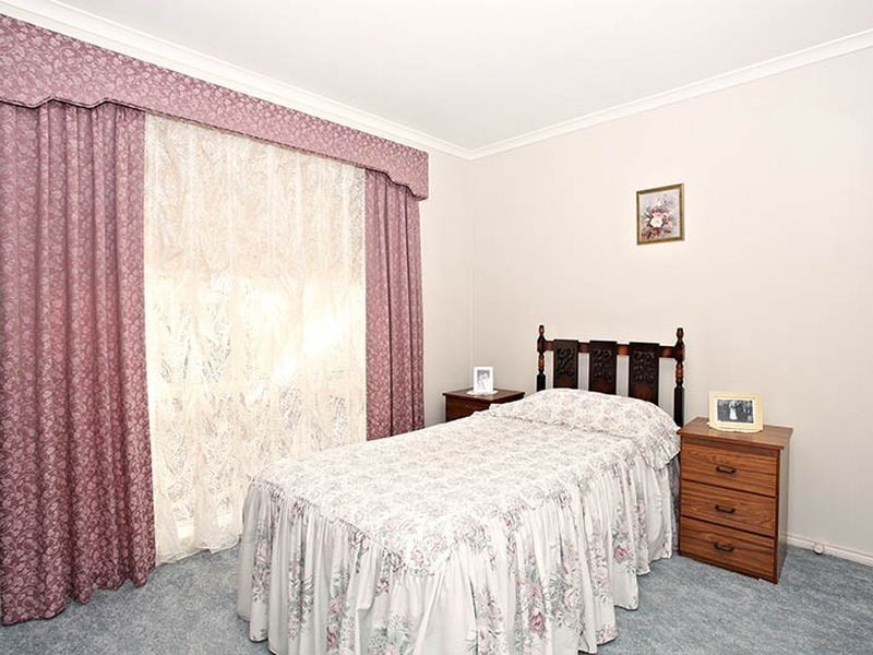 6 Bronhill Court, Cranbourne West VIC 3977