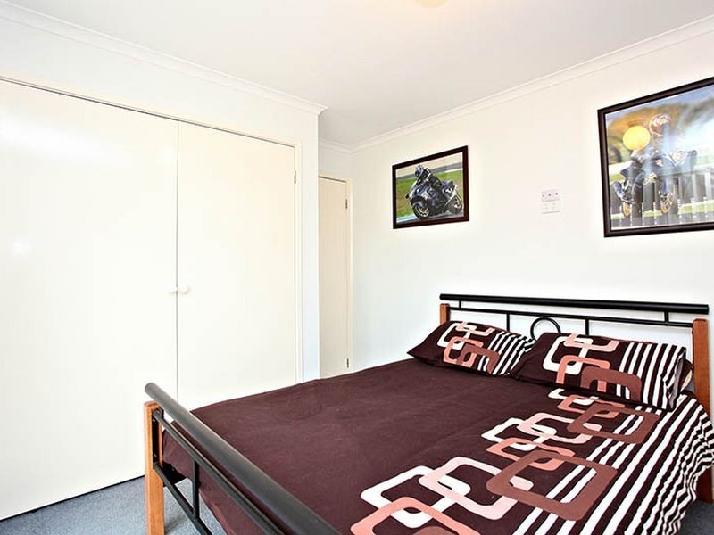 4 Annand Close, Cranbourne West VIC 3977